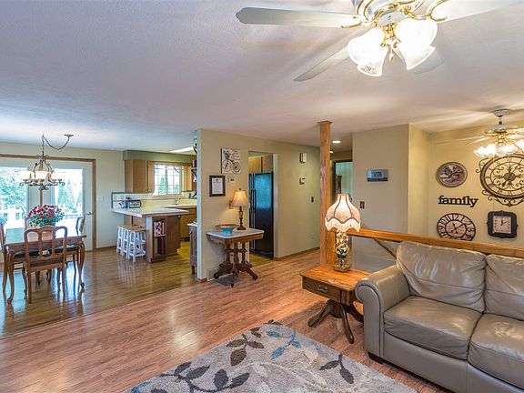 3rd image of 12011 E Railroad Cir
