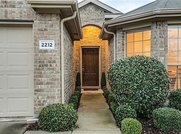 3rd image of 2212 Julian Dr