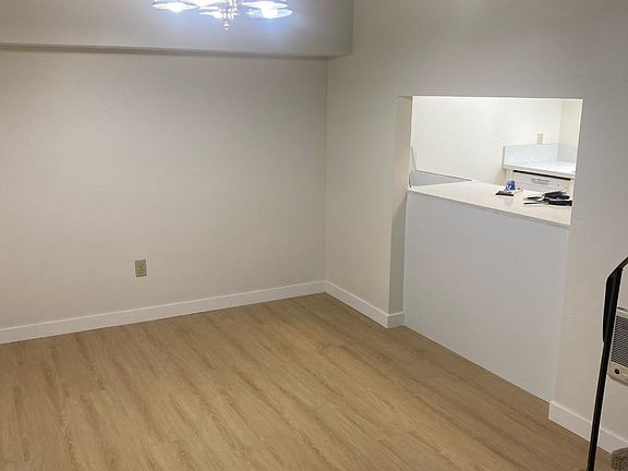 3rd image of 105 NE 83rd St #B