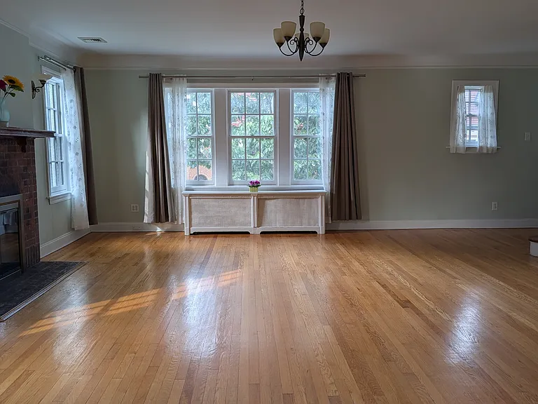 730 Burns St #2 — Photo 15