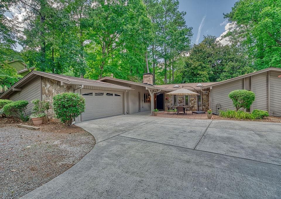 1st image of 3175 Hunterdon Ct SE