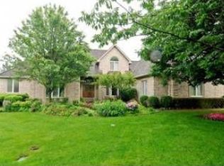 22377 NW Brookside Way, Lake Barrington, IL 60010