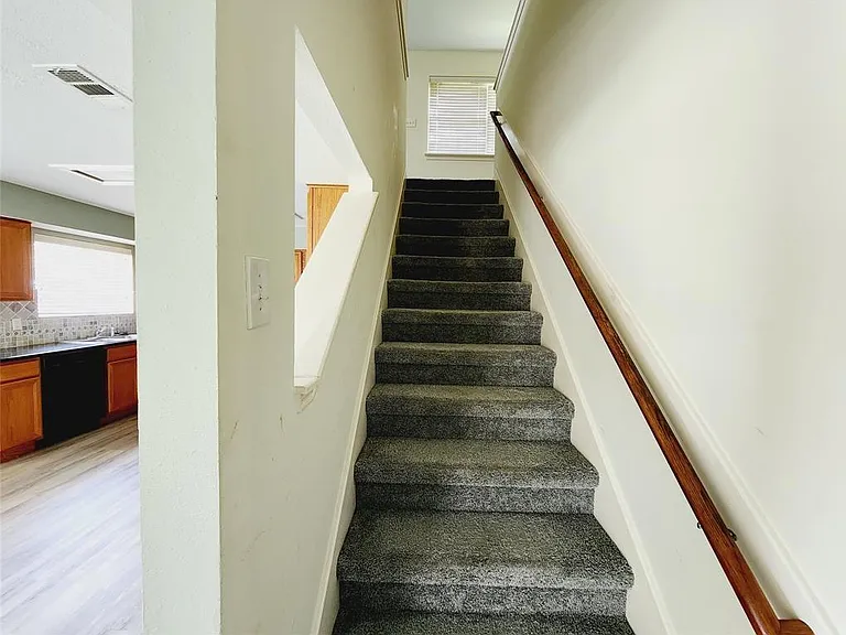 3115 Astor Ct — Photo 12