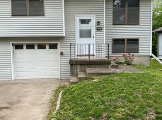 1406 Dakota St, Leavenworth, KS 66048