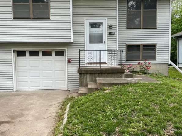 1406 Dakota St, Leavenworth, KS 66048