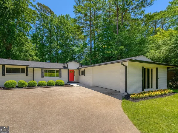 421 Safari Cir, Stone Mountain, GA 30083