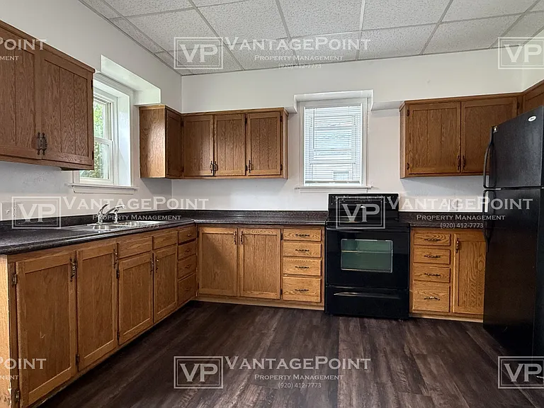 420 E Pine St — Photo 8