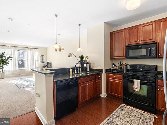 5th image of 300 W Elm St Suite 2305