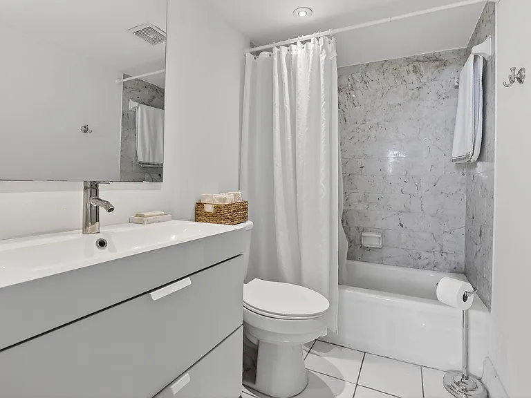 9820 S Hollybrook Lake Dr #306 — Photo 6