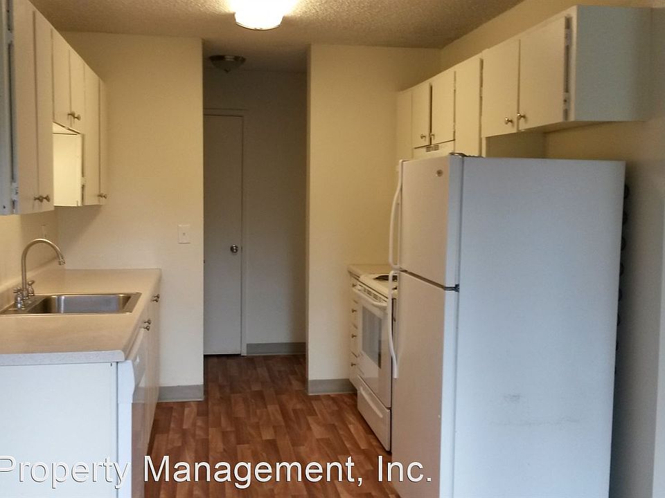 2nd image of 1640 SE 162nd Ave APT 10