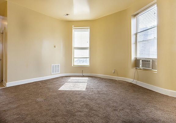 3rd image of 4619 S Evans Ave
