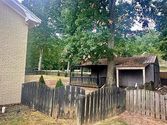 4th image of 22 Livingstone Ln