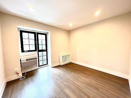 4th image of 51 Irving Pl #4B