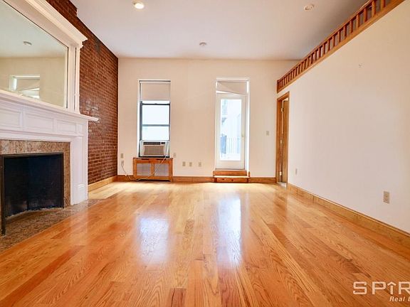 4th image of 136 W 74th St APT 3B