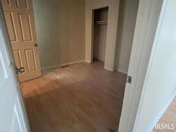4th image of 410 N 4th Ave