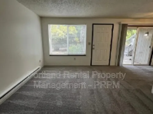 19109 SE Yamhill St #B Photo 1
