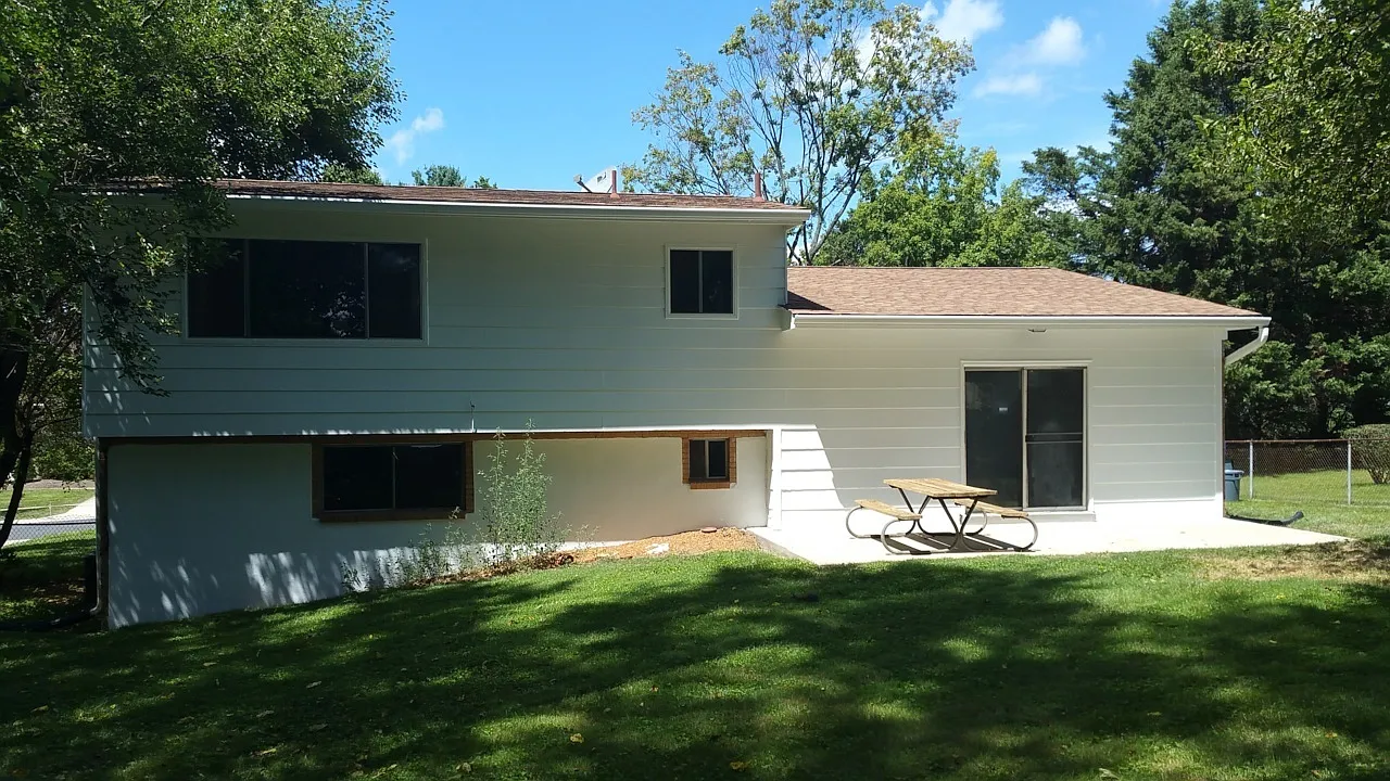Huge Split Level in Convenient Aspen Hill! — Photo 3
