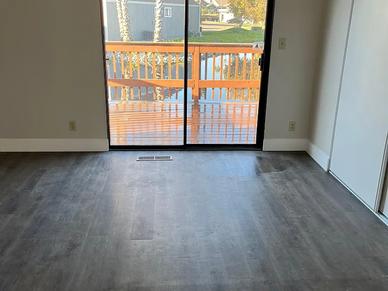 2031 Sand Point Rd — Photo 10