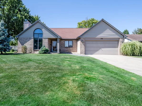 2816 S State St, Saint Joseph, MI 49085