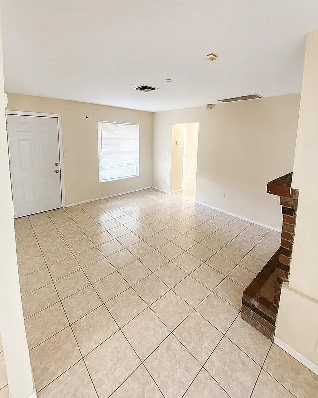 3 bed, 2.0 bath, 1420 sqft, $1,850 — Photo 4