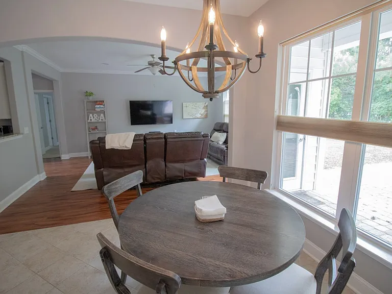 4 Gresham Ln — Photo 14