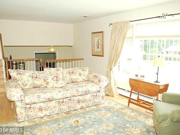 4th image of 4426 Neptune Dr