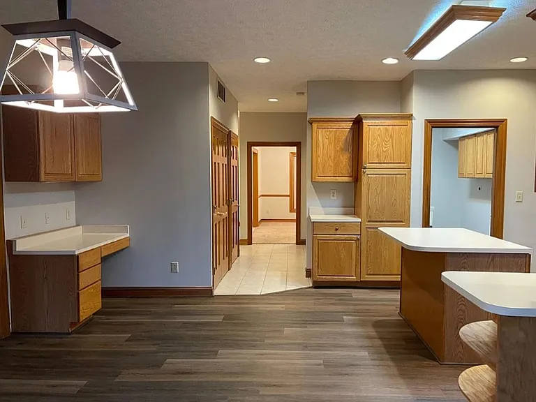 324 Redwood Blvd — Photo 11
