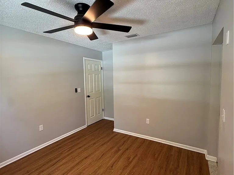 6304 Expedition Ave — Photo 21