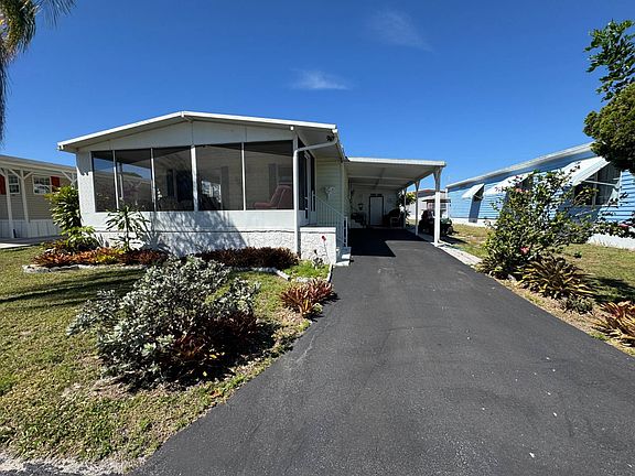 3rd image of 202 Huron Way