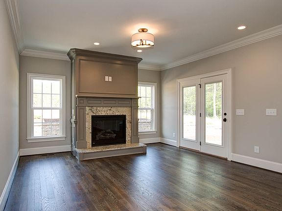 3rd image of 7713 Briardenn Dr