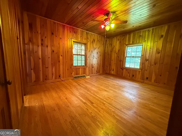 998 Highland Cir SE — Photo 24