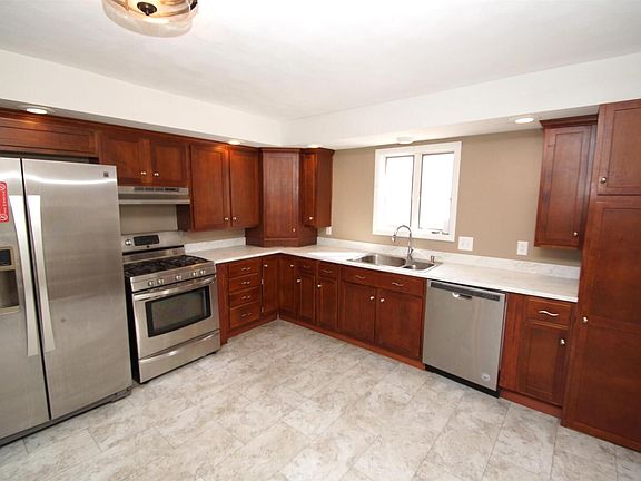 5th image of 2224 W Central Park Ave