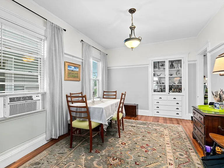 12 Houghton St #1 — Photo 4