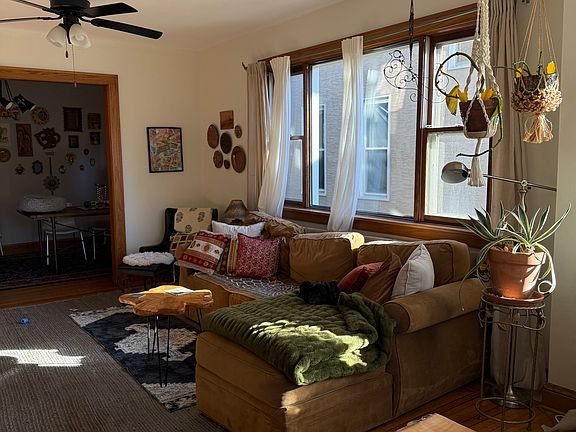 3rd image of 3427 Pleasant Ave