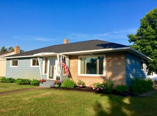 1220 Wenonah St, Negaunee, MI 49866