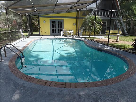 2nd image of 2550 Deleon Dr