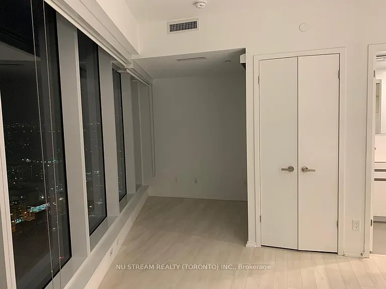 197 Yonge St #3213 — Photo 5