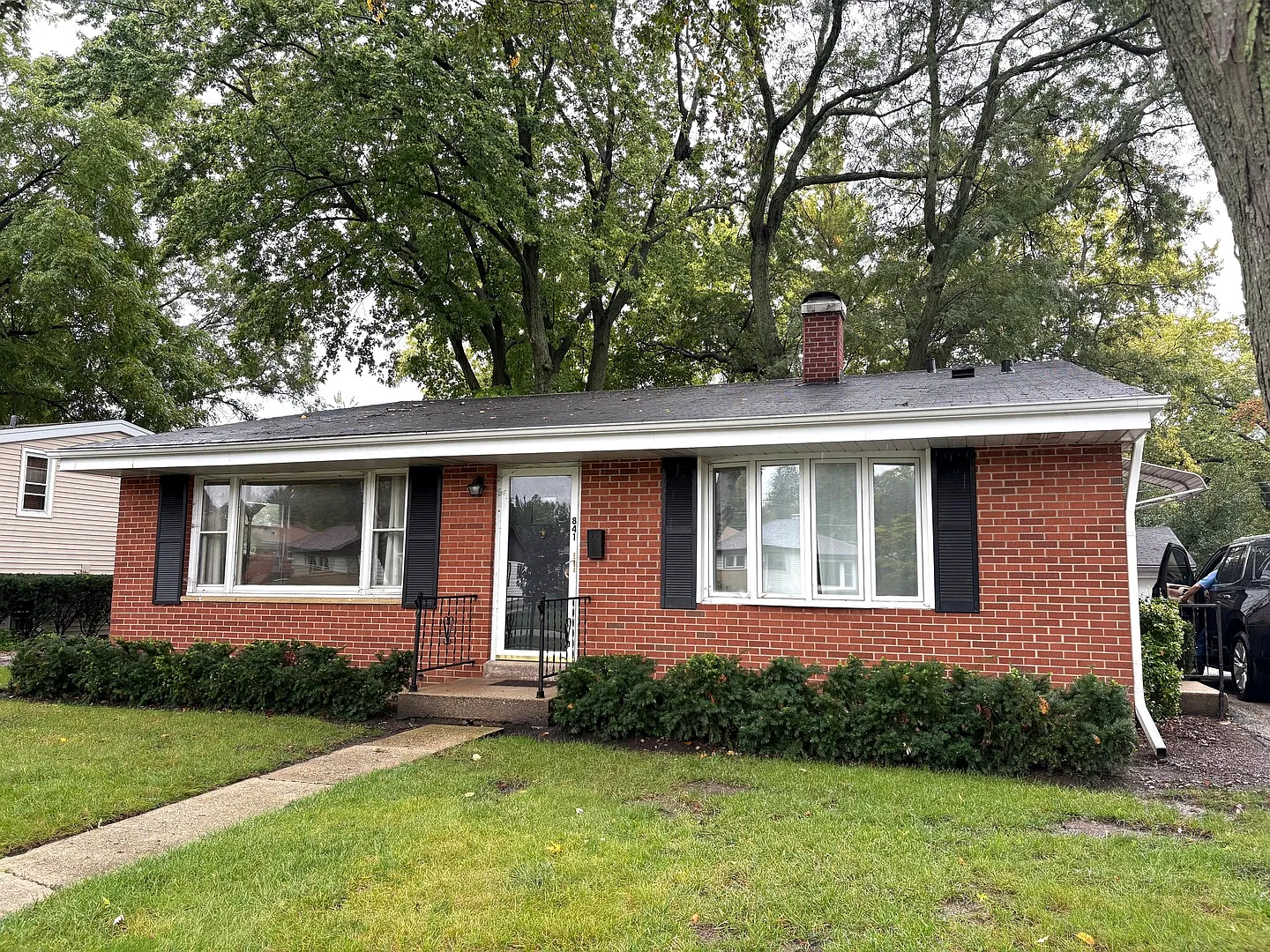 3 bed, 1.5 bath, 1660 sqft, $2,500 — Photo 1