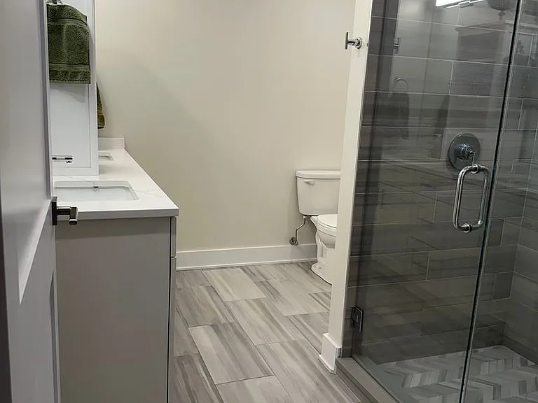 4405 N Artesian Ave #205 — Photo 28