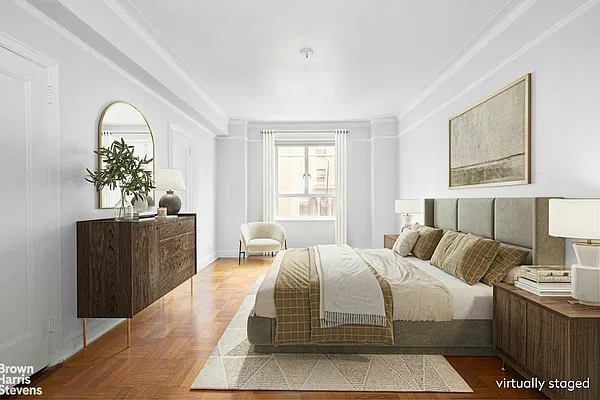 Bedroom, photo 1