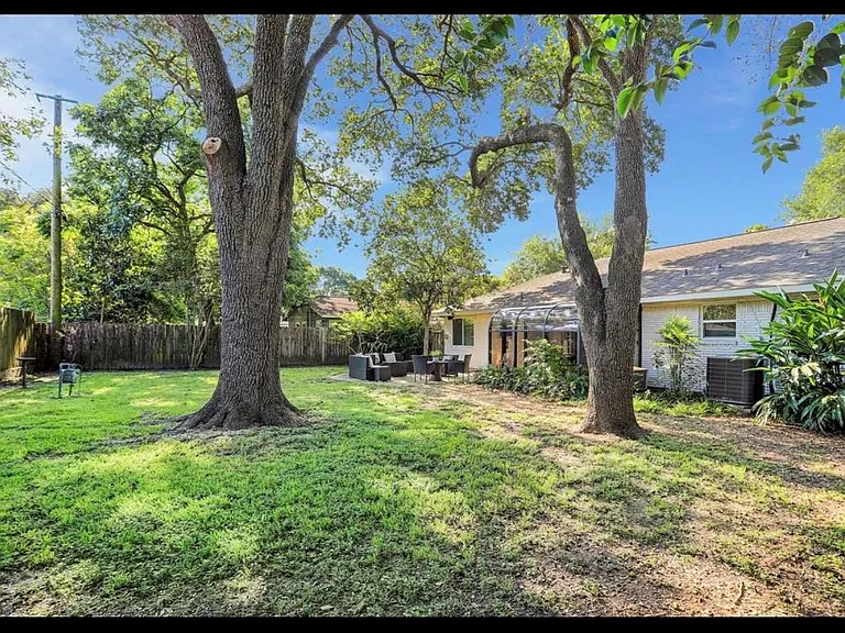5403 Carew St — Photo 22