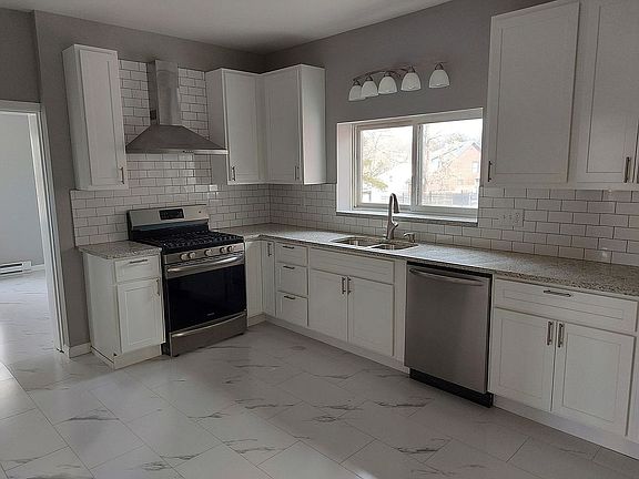 3rd image of 7375 La Veta Ave