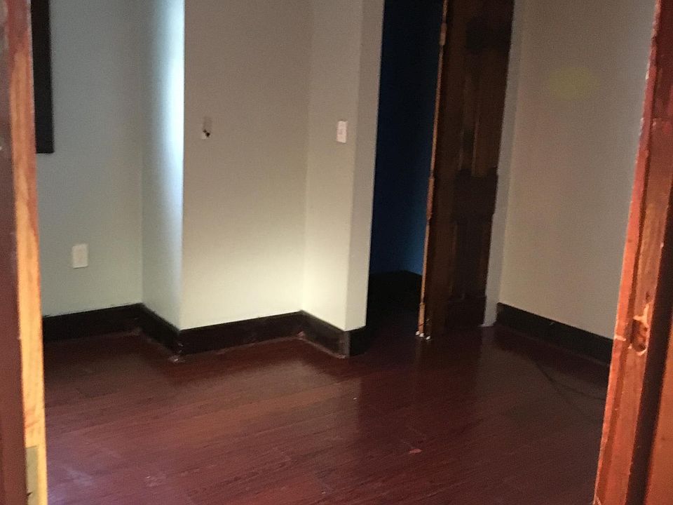 1st image of 257 Hewitt Ave #Single