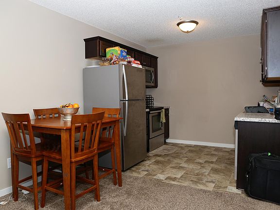 5th image of 11958 Emery Village Dr N