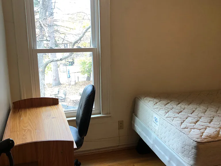 410 N Aurora St #2 — Photo 5