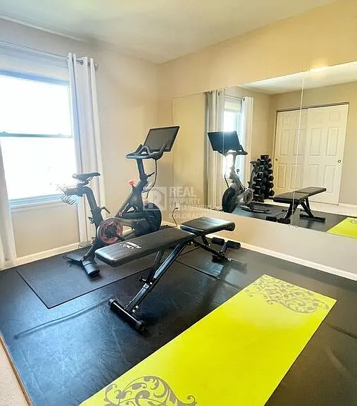 10134 Spring Water Ct — Photo 46