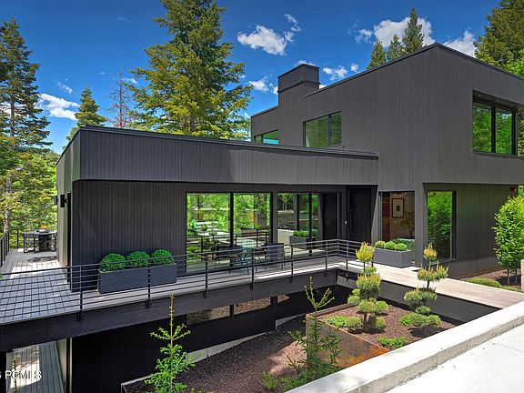 2nd image of 3011 E Ridge Top Rd