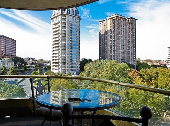 2nd image of 3510 Turtle Creek Blvd APT 4A