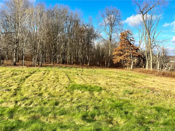 1034 Stevenson Rd, Grove City, PA 16127