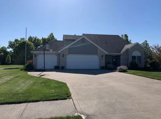 620 N Waters Edge Dr, Decatur, IN 46733